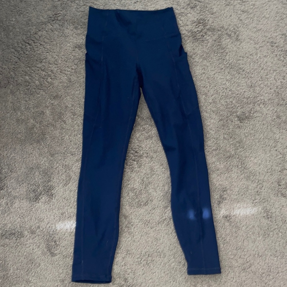 Dark blue fabletics leggings!
